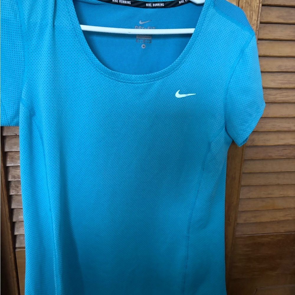 Nike Women's Teal Short Sleeve Tee